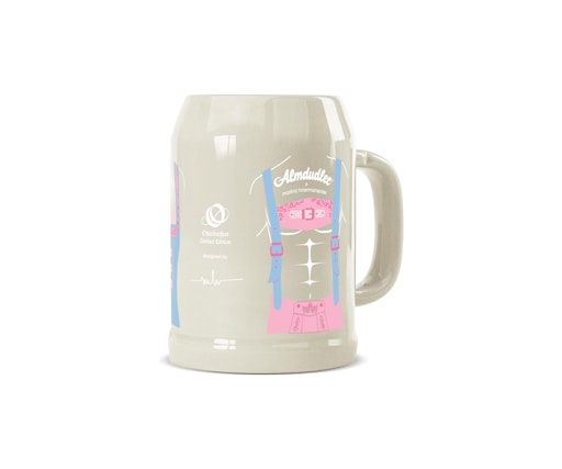 Vorschau Bild von Almdudler bringt mit Star-Designerin Marina Hoermanseder eine
offizielle „Oktoberfest Edition“ auf die Wiesn