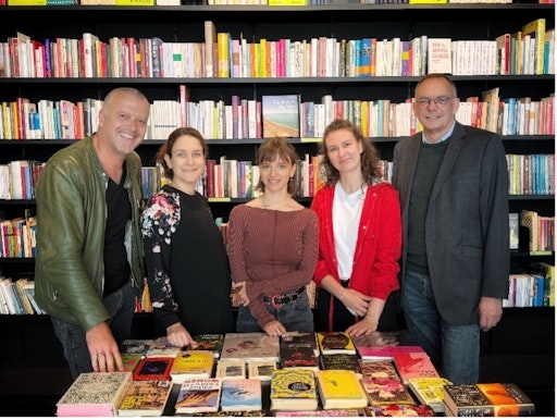 Das Krimifest-Team (Bernhard Aichner, Linda Müller, Valerie
Meller, Susanna Korunka und Markus Hatzer) freut sich auf ein
rauschendes Fest.