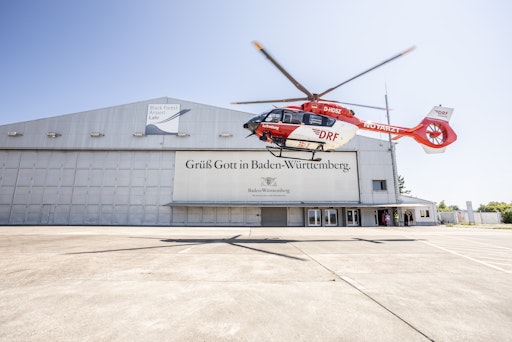Vorschau Bild von Termin am Flugplatz Lahr: Ab 1. Juli 2026 wird die DRF
Luftrettung hier eine neue Station in Baden-Württemberg betreiben.
// Weiterer Text über ots und www.presseportal.de/nr/60539 / Die
Verwendung dieses Bildes für redaktionelle Zwecke ist unter
Beachtung aller mitgeteilten Nutzungsbedingungen zulässig und dann
auch honorarfrei. Veröffentlichung ausschließlich mit
Bildrechte-Hinweis.