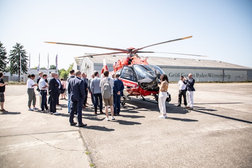 Vorschau Bild von Termin am Flugplatz Lahr: Ab 1. Juli 2026 wird die DRF
Luftrettung hier eine neue Station in Baden-Württemberg betreiben.
// Weiterer Text über ots und www.presseportal.de/nr/60539 / Die
Verwendung dieses Bildes für redaktionelle Zwecke ist unter
Beachtung aller mitgeteilten Nutzungsbedingungen zulässig und dann
auch honorarfrei. Veröffentlichung ausschließlich mit
Bildrechte-Hinweis.