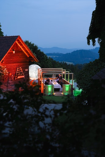 Agency trip under the full moon with national radiance