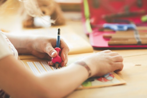 Gurkerl makes school needs for left -handers: more visible on the inside