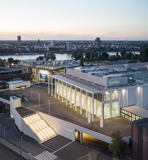 2024 eröffnet, 2025 positive Erfolgsbilanz: Das neue Confex hat
sich bereits als gefragter Kongressstandort im Herzen Westeuropas
etabliert. Die Koelnmesse-Tochter Koelncongress gewinnt über ein
Dutzend attraktive, neue Veranstaltungen und untermauert Kölns
führende Position als Messe- und Kongressstandort. // Weiterer Text
über ots und www.presseportal.de/nr/8249 / Die Verwendung dieses
Bildes für redaktionelle Zwecke ist unter Beachtung aller
mitgeteilten Nutzungsbedingungen zulässig und dann auch honorarfrei.
Veröffentlichung ausschließlich mit Bildrechte-Hinweis.