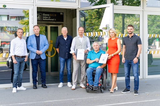 Die Übergabe des Access Statements erfolgte durch den ÖZIV Tirol
an die Olympiaworld Innsbruck.