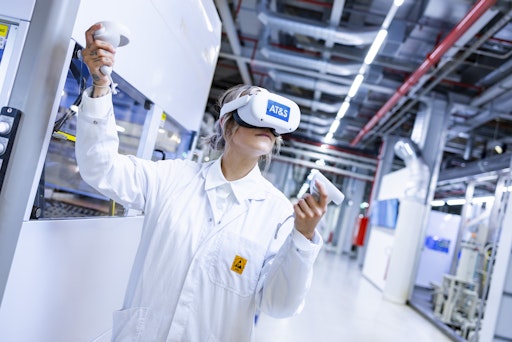 Elektroautoantriebe mit AT&S-Technologie sorgen bereits heute
dafür, dass Elektroautos äußerst effizient mit hohen Stromstärken
und Spannungen umgehen können.