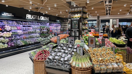 In Dänemark sehr beliebt: Die von Dagrofa betriebenen
Supermärkte. Ab 2026 gehört Dagrofa auch zur EMD Retail Group. //
Weiterer Text über ots und www.presseportal.de/nr/118822 / Die
Verwendung dieses Bildes für redaktionelle Zwecke ist unter
Beachtung aller mitgeteilten Nutzungsbedingungen zulässig und dann
auch honorarfrei. Veröffentlichung ausschließlich mit
Bildrechte-Hinweis.