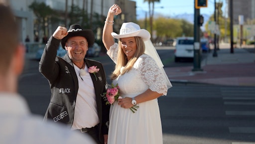 Nicoles und Saschas Ausflug nach Las Vegas endet mit einem
überraschenden Heiratsantrag, und die beiden erneuern ihr Ehegelübde
in einer waschechten Las Vegas-Hochzeit. // Weiterer Text über ots
und www.presseportal.de/nr/6605 / Die Verwendung dieses Bildes für
redaktionelle Zwecke ist unter Beachtung aller mitgeteilten
Nutzungsbedingungen zulässig und dann auch honorarfrei.
Veröffentlichung ausschließlich mit Bildrechte-Hinweis.