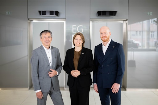 Schindler Österreich setzt konsequent auf die Entwicklung eigener
Talente und hat drei zentrale Führungspositionen mit erfahrenen
Managerinnen und Managern aus den eigenen Reihen neu besetzt.