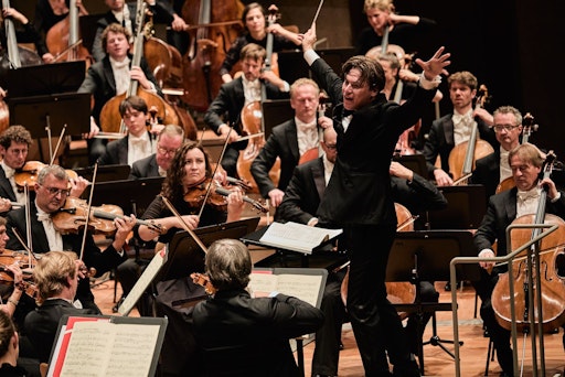 Concertgebouworkest Amsterdam und Dirigent Klaus Mäkelä eröffnen
das Musikfest Berlin 2025, Bildmaterial: Eröffnungskonzert Musikfest
Berlin 2022 // Weiterer Text über ots und
www.presseportal.de/nr/131950 / Die Verwendung dieses Bildes für
redaktionelle Zwecke ist unter Beachtung aller mitgeteilten
Nutzungsbedingungen zulässig und dann auch honorarfrei.
Veröffentlichung ausschließlich mit Bildrechte-Hinweis.