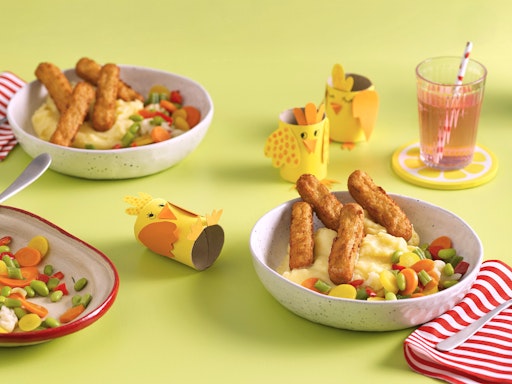  Die BIO-Chicken-Sticks sind ein nachhaltiges Highlight in der
neuen Speisekarte – mit mehr Gemüse und weniger Fleisch.