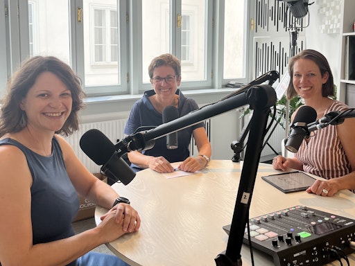 Vorschau Bild von Mag.a Claudia Ertl-Huemer zu Gast im Podcast „Let’s talk about
BIO“ von BIO AUSTRIA.