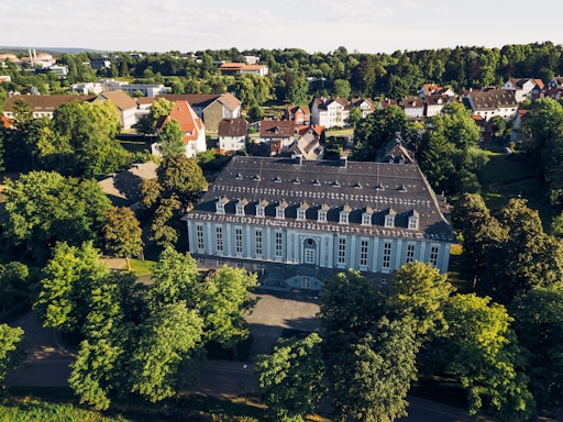  Ab Herbst 2025 ist für Studierende aus dem Bereich
Wirtschaftsingenieurswesen ein Doppelabschluss mit der TU Clausthal
möglich.
