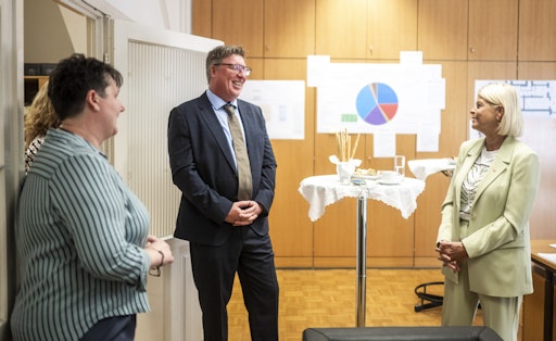 Vorschau Bild von Bundesheer: Informationsfreiheitsgesetz im Fokus – Ministerin
besucht Bürgerservice