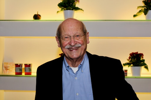 Porträtbild Reinhard Urbach
