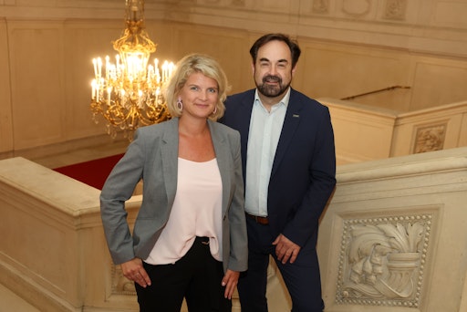 Herr Armin Egger MBA, Geschäftsführer HOFBURG Vienna und Frau
Mag. (FH) Barbara Riedl MSc. ppa. Head of Sales & Marketing