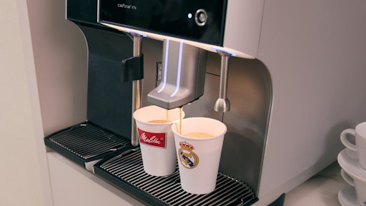 Vorschau Bild von Melitta XT6 at Bernabeu stadium. // Weiterer Text über ots und
www.presseportal.de/nr/106329 / Die Verwendung dieses Bildes für
redaktionelle Zwecke ist unter Beachtung aller mitgeteilten
Nutzungsbedingungen zulässig und dann auch honorarfrei.
Veröffentlichung ausschließlich mit Bildrechte-Hinweis.