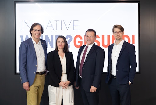  https://www.apa-fotoservice.at/galerie/39431 eHealth und
Digitalisierung: Wie Tele-Wundmedizin Realität wird -
Pressekonferenz (v.l.n.r.): Mag. Philipp Lindinger, Dr.in Gisela
Ernst, Mag. Peter Grillitsch, Dr. Alexander Degelsegger-Márquez