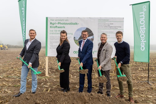 https://www.apa-fotoservice.at/galerie/39468 HÖHNHART -
OBERÖSTERREICH: 2025-09-11: Spatenstich Agri-PV-Anlage oekostrom AG
in Höhnhart, im Bild v.l.n.r.: Jan Häupler (Vorstandsmitglied
oekostrom AG), Elisabeth Reinthaler (Teamleiterin Projektentwicklung
PV-Kraftwerke oekostrom AG), Landesrat Markus Achleitner,
Bürgermeister Erich Priewasser (Höhnhart), Christoph Grosssteiner
(Geschäftsführer oekostrom Produktions GmbH) Foto: oekostrom
AG/APA-Fotoservice/Franz Neumayr