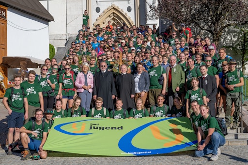 Vorschau Bild von Auf 4 Routen machen sich rund 200 Fußwallfahrer auf den Weg nach
Mariazell.