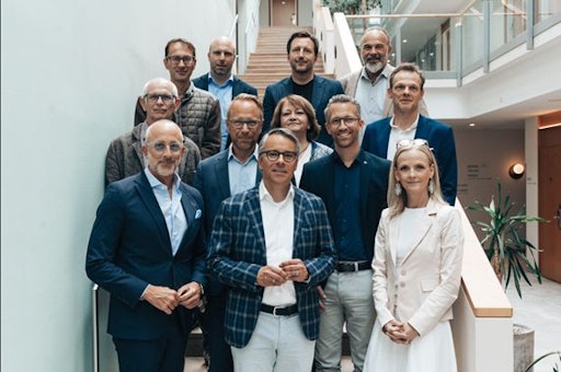 Die Initiative Therme Plus garantiert österreichweit einzigartige
Thermen- und Gesundheitserlebnisse und belebt den Tourismus in den
Regionen. Im Mai 2025 wurde der Vereinsvorstand (Bild) gewählt.