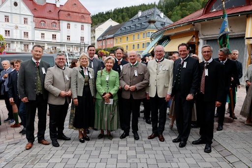 79. NÖ Bauernbundwallfahrt – Bildreihenfolge: NÖ
Bauernbunddirektor Paul Nemecek, Landesrat Ludwig Schleritzko,
Bundesministerin Klaudia Tanner, EU-Abgeordneter Alexander
Bernhuber, Sissi Pröll, LK-NÖ Präsident Johannes Schmuckenschlager,
LH a.D. Erwin Pröll, NÖ Bauernbundobmann