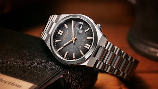 CITIZEN TSUYOSA 37 "Time Slip" - Limited Edition mit
Fumé-Zifferblatt // Weiterer Text über ots und
www.presseportal.de/nr/178475 / Die Verwendung dieses Bildes für
redaktionelle Zwecke ist unter Beachtung aller mitgeteilten
Nutzungsbedingungen zulässig und dann auch honorarfrei.
Veröffentlichung ausschließlich mit Bildrechte-Hinweis.