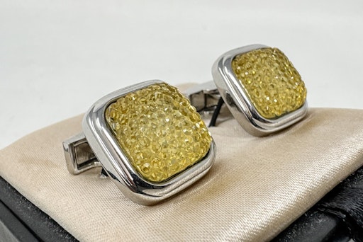 Vorschau Bild von Ebenfalls unter dem Hammer: Manschettenknöpfe des Filmstars