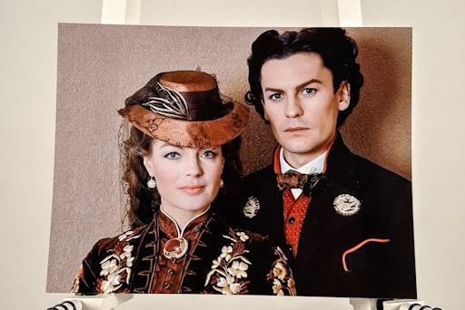 Vorschau Bild von Ebenfalls zu ersteigern: Eine Fotografie von Helmut Berger mit
Romy Schneider