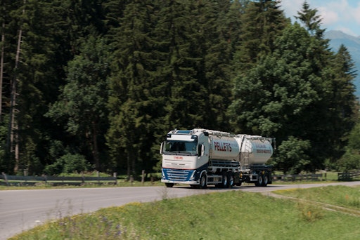 Vorschau Bild von Ab November 2025 beliefern die firmeneigenen LKWs Haushalte und
Betriebe in Osttirol, Pinzgau, Oberkärnten und Südtirol.