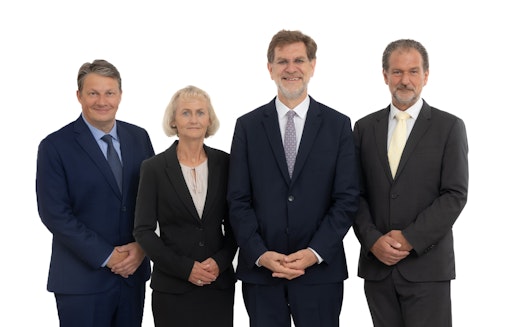 Das Vorstandsteam der VBV-Vorsorgekasse AG ab 1.10.2025: Andreas
Zakostelsky (CEO), Martin Vörös (CFO), Michaela Attermeyer (Mitglied
des Vorstandes für den Bereich Veranlagung) und Christian Reiss
(Mitglied des Vorstandes für den Bereich Kunden & Vertrieb).