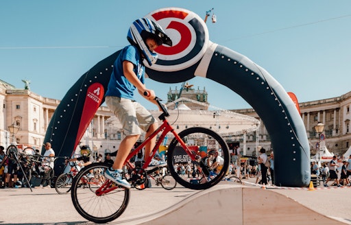 Superlative sports festival at Wiener Heldenplatz