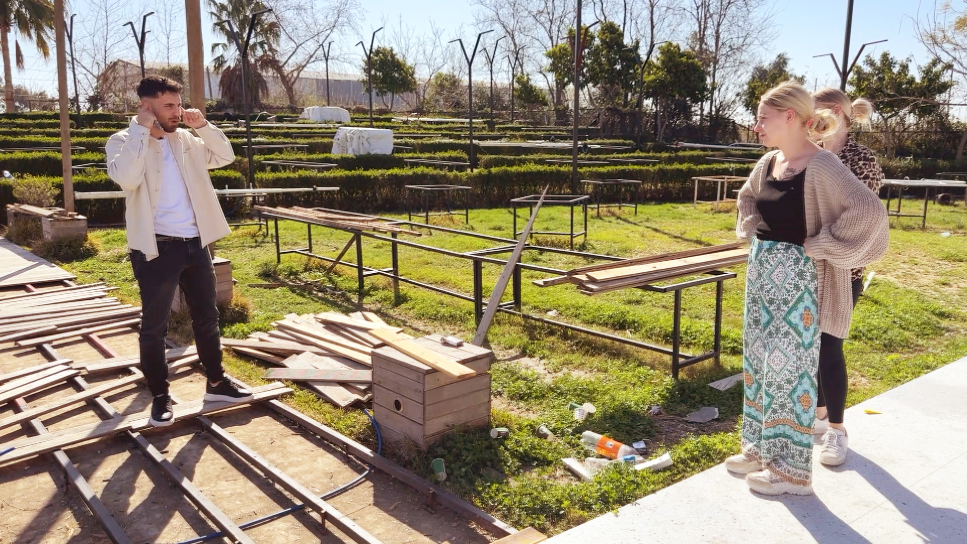Vier neue Folgen bei RTLZWEI "Die Wollnys - Eine schrecklich große  Familie": Vergessener Jahrestag und Hochzeitsvorbereitungen