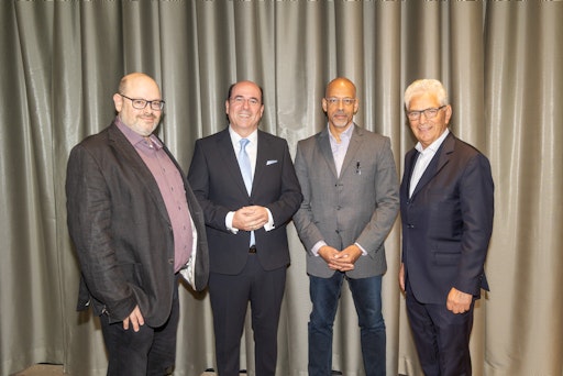 https://www.apa-fotoservice.at/galerie/39510 Österreichischer
Kunstsachverständigentag 2025 - v.l.n.r.: Wien Museum Direktor Matti
Bunzl, Roland Popp (Präsident Hauptverband der
Gerichtssachverständigen, Landesverband Wien, Niederösterreich und
Burgenland), Kunsthistoriker Henry Keazor und Patrick Kovacs (Obmann
der Fachgruppe Kunst & Antiquitäten)