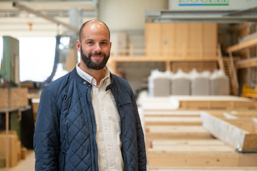 Vorschau Bild von Christian Oppel, Geschäftsführer von Busmann Holzbau. // Weiterer
Text über ots und www.presseportal.de/nr/177283 / Die Verwendung
dieses Bildes für redaktionelle Zwecke ist unter Beachtung aller
mitgeteilten Nutzungsbedingungen zulässig und dann auch honorarfrei.
Veröffentlichung ausschließlich mit Bildrechte-Hinweis.