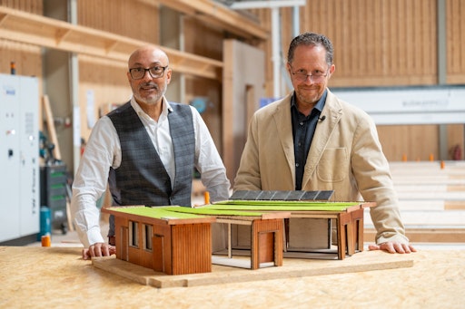 Vorschau Bild von Dr. Amar Bennadji und Alex van Spijk von der Hanze Fachhochschule
Groningen. // Weiterer Text über ots und
www.presseportal.de/nr/177283 / Die Verwendung dieses Bildes für
redaktionelle Zwecke ist unter Beachtung aller mitgeteilten
Nutzungsbedingungen zulässig und dann auch honorarfrei.
Veröffentlichung ausschließlich mit Bildrechte-Hinweis.