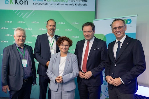 Nur mit Technologieoffenheit, Lebenszyklusbetrachtung und
entschlossenen politischen Weichenstellungen kann Europa eine
führende Rolle in der Energiewende einnehmen.