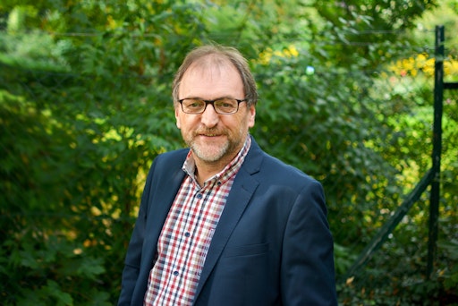 Reinhard Heiserer, Geschäftsführer und Mitgründer der
österreichischen Entwicklungsorganisation Jugend Eine Welt, wurde am
6. Oktober 2025 vom Fundraising Verband Austria als "Fundraiser des
Jahres" ausgezeichnet.