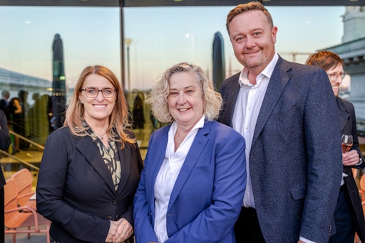 Vorschau Bild von Staatssekretärin Ulrike Königsberger-Ludwig und Nationalrat Mario
Lindner folgten der Einladung von QUEER MOMENTS-Schirmherrin Ortrun
Gauper