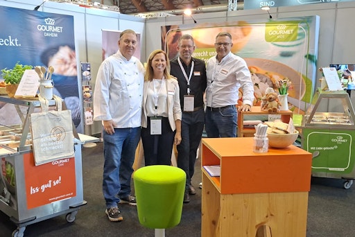 Die Teams von Education Catering und Care Catering informierten
die Messebesucher:innen am Stand über Themen wie den
Qualitätsanspruch bei GOURMET.