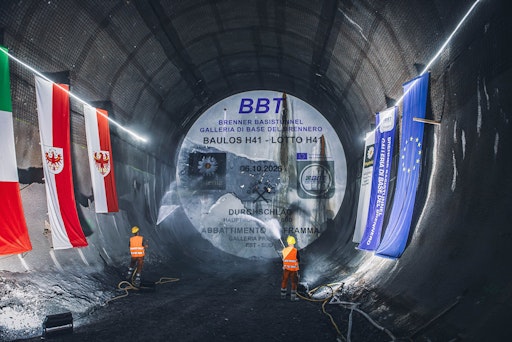 TBM „Lilia“ durchbricht erfolgreich die Haupttunnelröhre Ost am
6. Oktober
