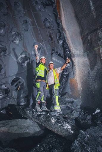 Vorschau Bild von BU: Jubel bei den Mineuren: „Lilia“ hat den Durchstich geschafft