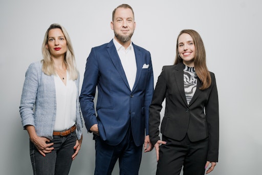 Startschuss für eine neue Ära in der Pharmabranche: Das
Management-Team von Complex Pharmaceutical rund um General Manager
Christoph Reinwald steht in den Startlöchern, v.l.n.r.: Claudia
Turetschek, Christoph Reinwald und Pia Fischer-Windsteig