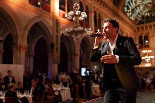 Vorschau Bild von Clueso (Thomas Hübner), deutscher Sänger, Rapper, Songwriter und
Produzent