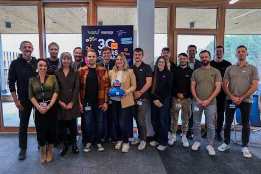 Das NTS Klagenfurt Team im neuen Bürogebäude