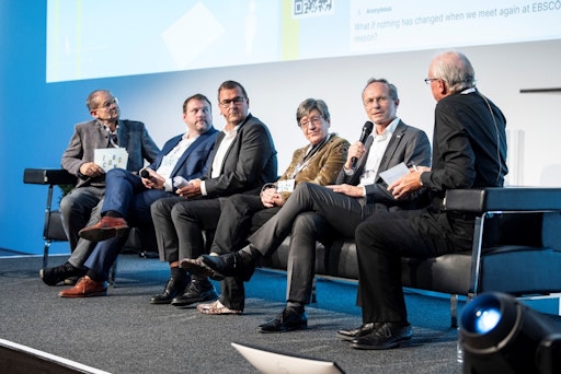 EBSCON HI5 – Panel Discussion mit Robert Gfrerer, Jan Preibisch,
Thomas Haim, Maria Huffman, Christian Ramsauer, geleitet von Richard
Sturn (v.l.n.r.)