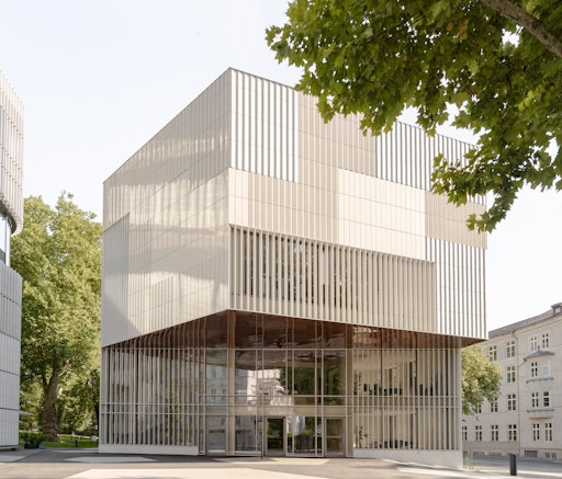 Außenansicht Universität Mozarteum am Kurgarten