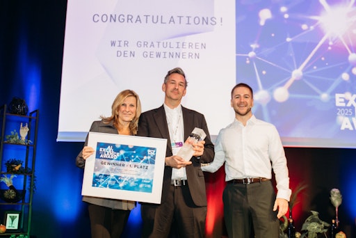 1. Preis beim LSZ AI EXCELLENCE AWARD: Martina Kruber (LSZ),
Preisträger Gregor Lammer (Brantner) und Ruben Hetfleisch (Jury, AI
Austria) - v.l.n.r.