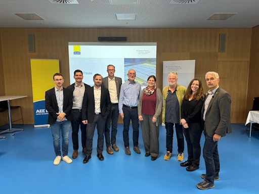 Vorschau Bild von Vorstellung der Ergebnisse des Breitentests in Wien (v.l.n.r):
Simon Handler, Manuel Baumgartner, Paul Lampersberger, Walter Becke,
Jürgen Suschek-Berger, Claudia Dankl, Harald Kuster, Isabella
Warisch und Christian Fink
