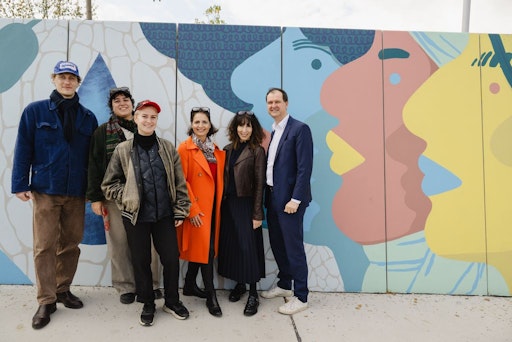 Gruppenbild der Künstler*innen sowie Sabine Müller, Patricia
Anderle und Christian Stromberger