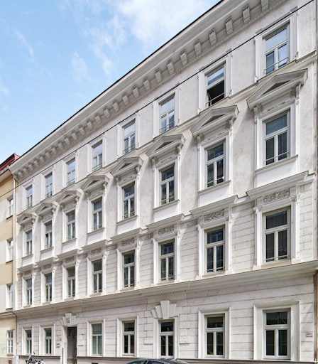Vorschau Bild von Historisches Wiener Zinshaus mit Charme – die Liegenschaft in der
Hetzgasse 3A wird behutsam revitalisiert und künftig hochwertigen
Wohnraum in zentraler Lage bieten.